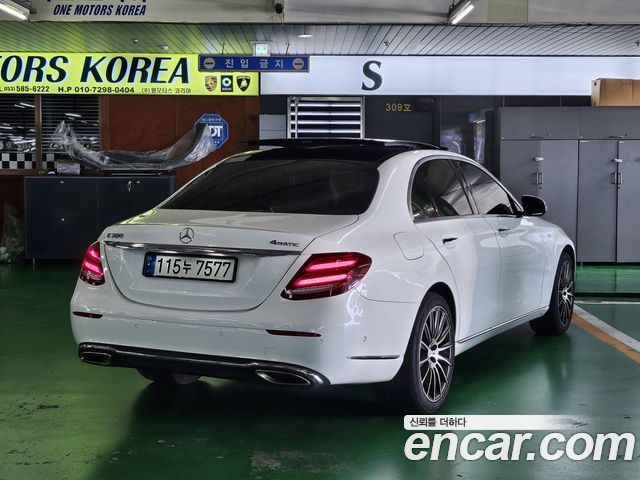 Mercedes-Benz E-Class из Кореи Encar