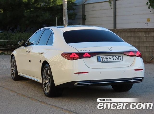 Mercedes-Benz E-Class из Кореи Encar