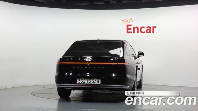 Hyundai Grandeur 2,5 Gasoline 2WD Premium — пробег 4 033 км — фото 4 из 5