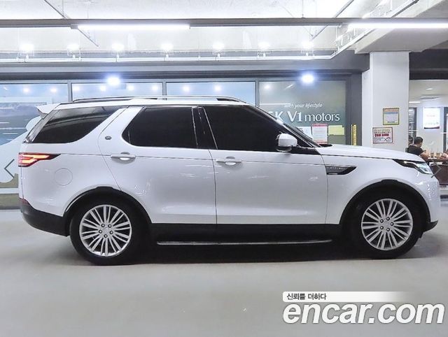 Land Rover Discovery 3.0 TD6 HSE Luxury — пробег 185 405 км — фото 3 из 5