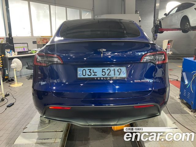 Tesla Model Y Performance AWD — пробег 27 600 км — фото 5 из 5