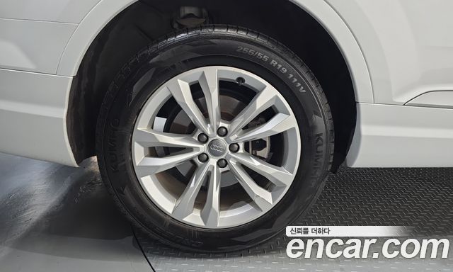 Audi Q7 из Кореи Encar