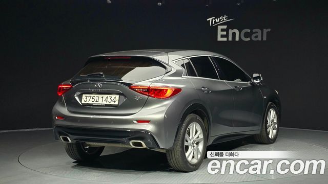 Infiniti Q30 из Кореи Encar