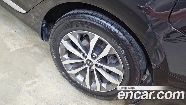 Hyundai Grandeur HG240 Luxury — пробег 205 000 км