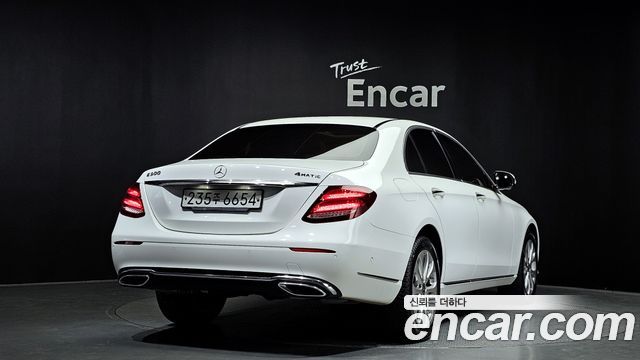 Mercedes-Benz E-Class E300 4MATIC Exclusive — пробег 40 604 км