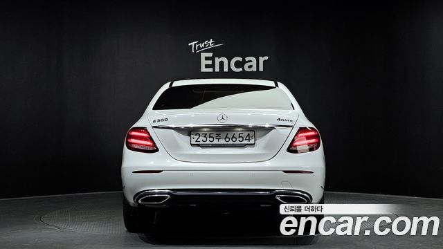 Mercedes-Benz E-Class E300 4MATIC Exclusive — пробег 40 604 км