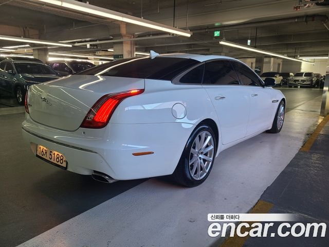 Jaguar XJ 3.0D Premium Luxury LWB X351 — пробег 41 744 км
