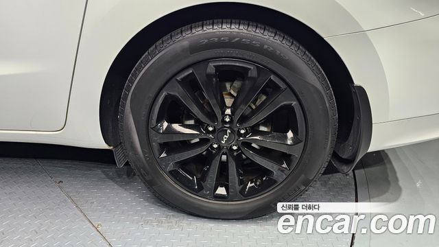 Kia Carnival 9-Seater Noblesse Special — пробег 161 756 км