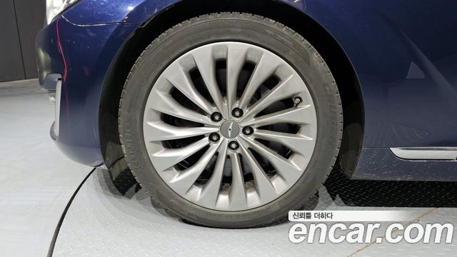 Genesis EQ900 3.8 GDI AWD Prestige — пробег 129 962 км