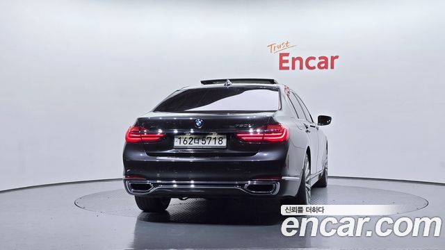 BMW 7-Series 750Li xDrive Premium — пробег 79 276 км