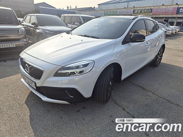 Volvo V40 из Кореи Encar