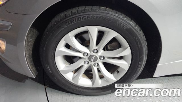 Hyundai Genesis из Кореи Encar