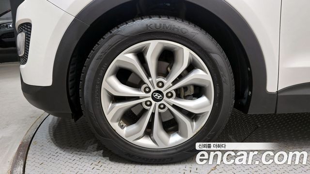 Hyundai Santafe Diesel(e-VGT) 2.2 2WD Exclusive — пробег 127 183 км