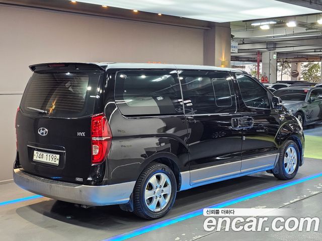 Hyundai Starex 11-Seater Wagon HVX VIP PACK — пробег 131 836 км — фото 3 из 5