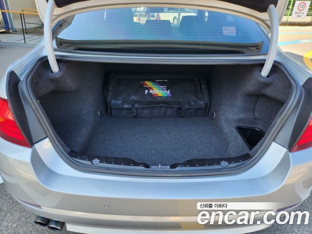 BMW 5-Series 528i — пробег 150 827 км
