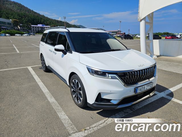 Kia Carnival Gasoline 7-Seater Noblesse — пробег 52 000 км