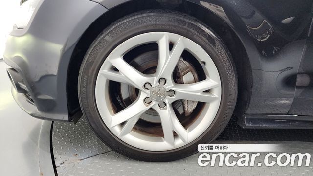 Audi A7 55 TDI Quattro Dynamic 4G — пробег 171 768 км