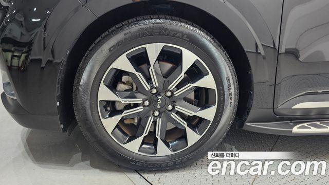 Kia Carnival Gasoline 7-Seater Signature — пробег 24 330 км