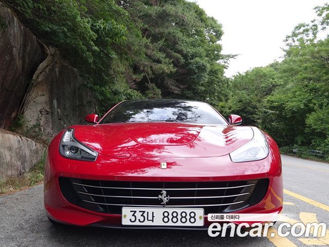 Ferrari GTC4 Lusso из Кореи Encar