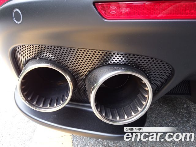 Ferrari GTC4 Lusso из Кореи Encar