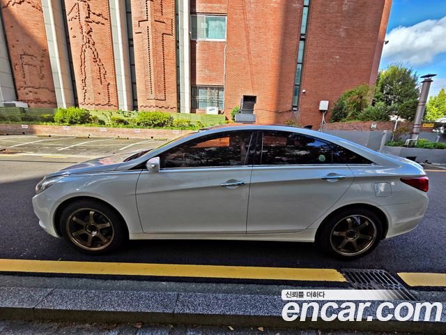 Hyundai Sonata Premier — пробег 121 033 км — фото 4 из 5