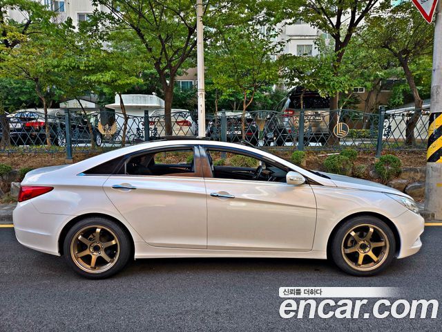 Hyundai Sonata Premier — пробег 121 033 км — фото 5 из 5