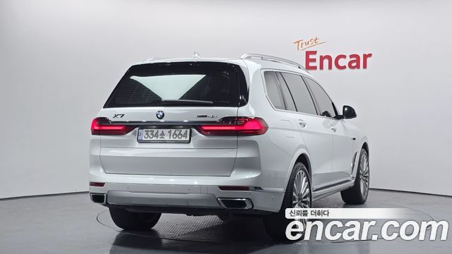 BMW X7 xDrive 40i Design Pure Excellence 6-Seater — пробег 18 101 км — фото 2 из 5