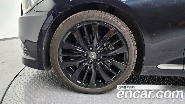 Hyundai Genesis из Кореи Encar