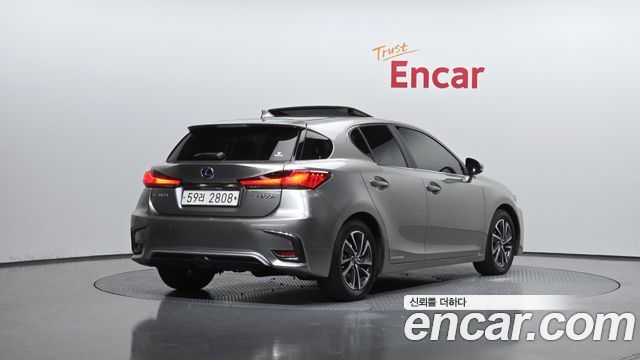 Lexus CT200h из Кореи Encar