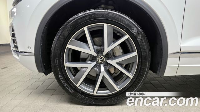 Volkswagen Touareg 3.0 TDI Prestige — пробег 88 147 км
