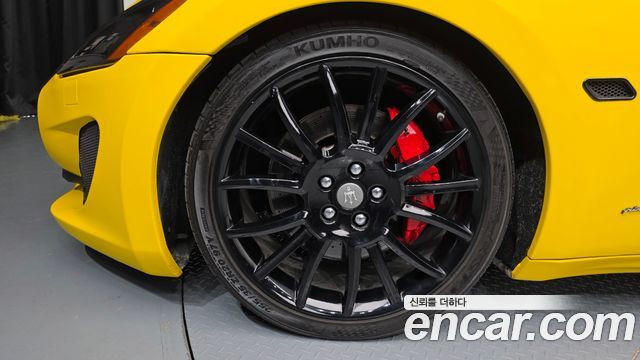 Maserati GranTurismo S 4.7 — пробег 76935 км