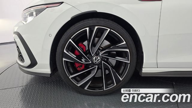 Volkswagen Golf 2.0 GTI — пробег 15 481 км