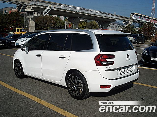 Citroen-DS C4 Picasso 1.6 B-HDI Feel — пробег 123 271 км — фото 2 из 5