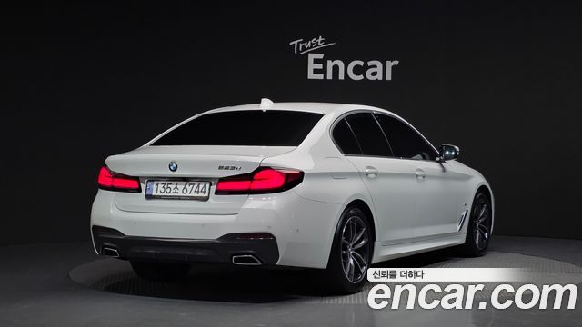 BMW 5-Series 523d M Sport — пробег 88 190 км — фото 2 из 5