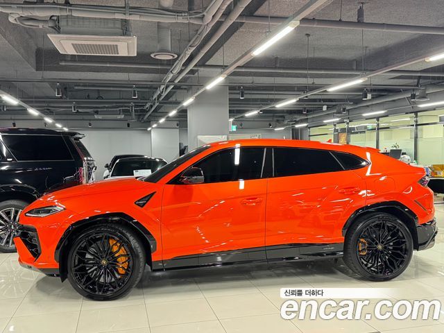Lamborghini Urus из Кореи Encar