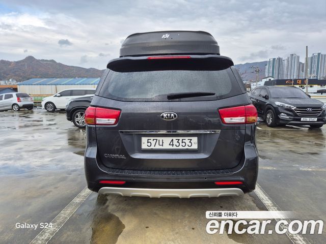 Kia Carnival 9-seater Noblesse — пробег 85 256 км — фото 5 из 5