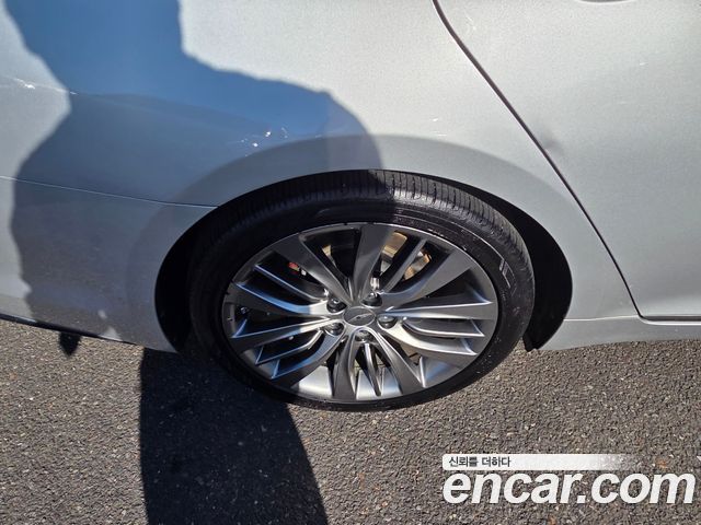 Hyundai Genesis из Кореи Encar