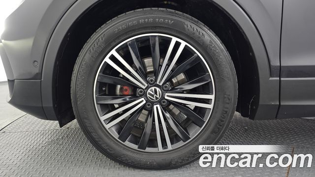 Volkswagen Tiguan 2.0 TDI Premium — пробег 159 147 км — фото 5 из 5