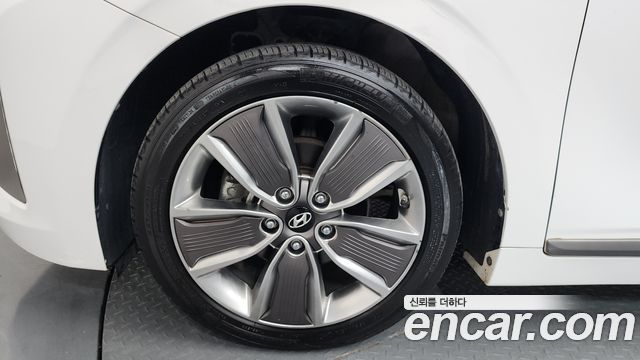 Hyundai Ioniq из Кореи Encar