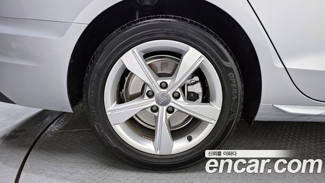 Audi A4 из Кореи Encar