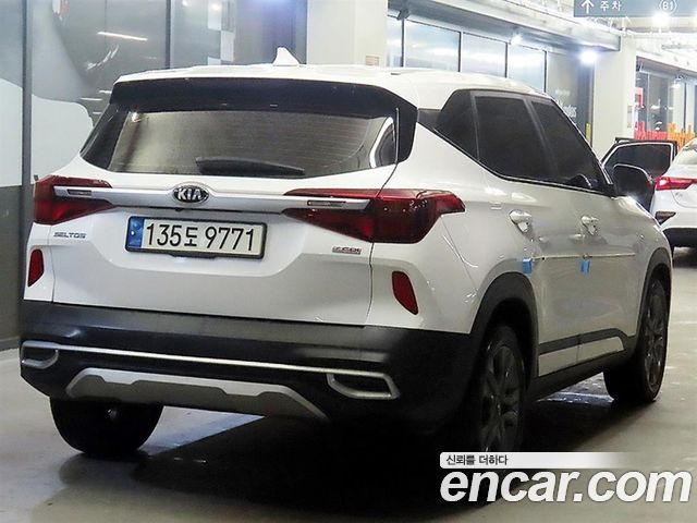 Kia Seltos из Кореи Encar