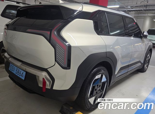 Kia EV3 из Кореи Encar