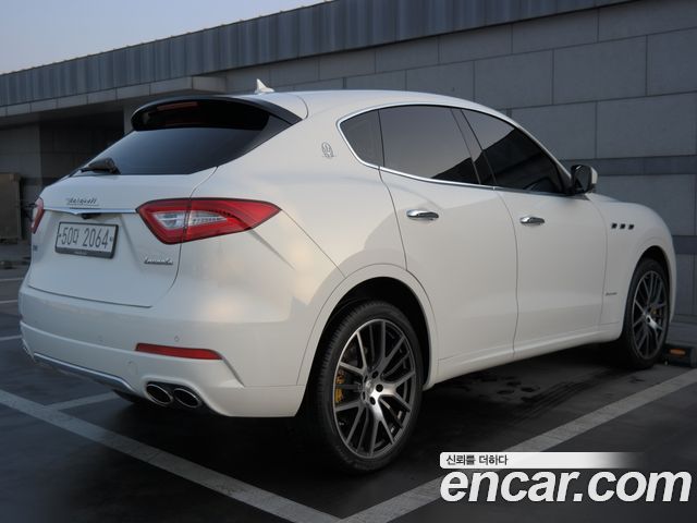 Maserati Levante 3.0 S AWD GranLusso — пробег 57 237 км — фото 4 из 5