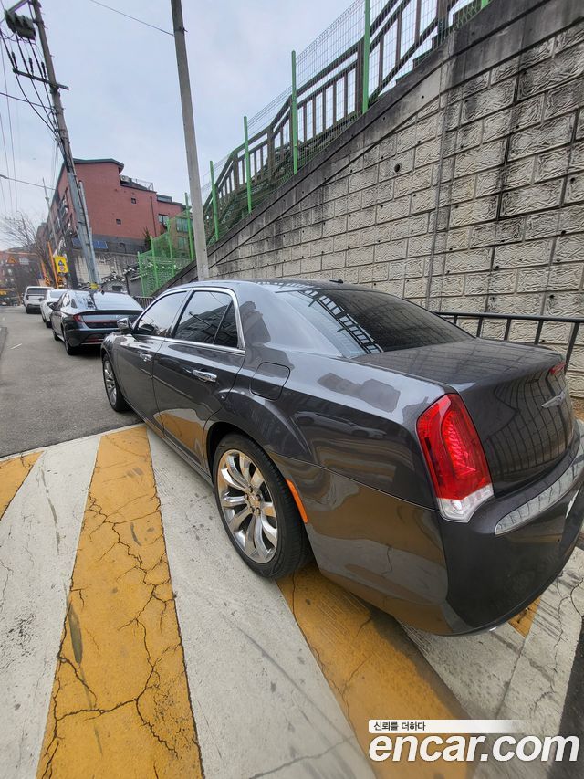 Chrysler 300C из Кореи Encar