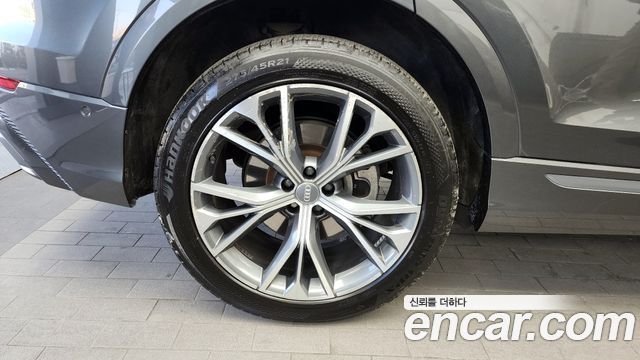 Audi Q8 50 TDI Quattro Premium — пробег 130 600 км