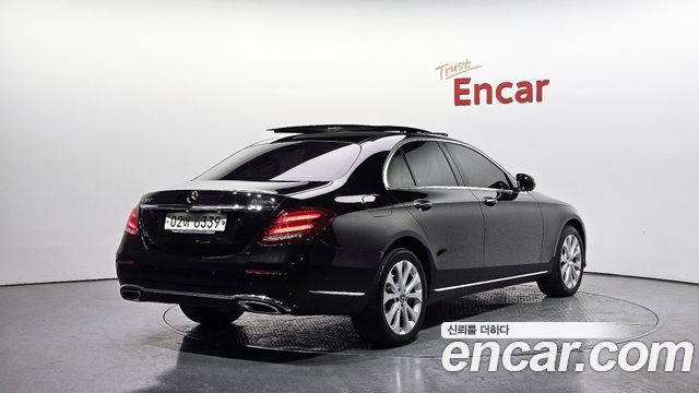 Mercedes-Benz E-Class из Кореи Encar