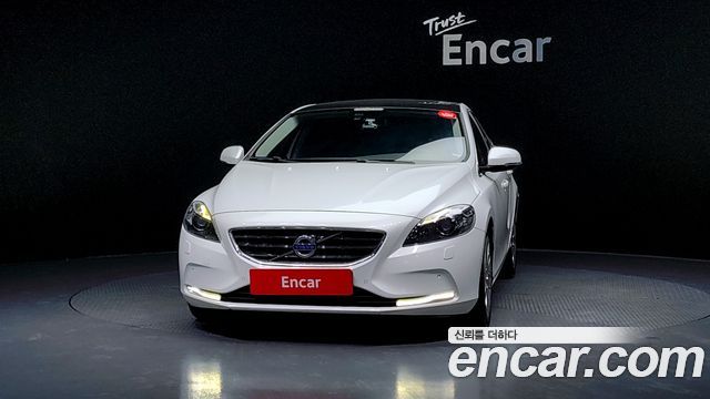 Volvo V40 из Кореи Encar