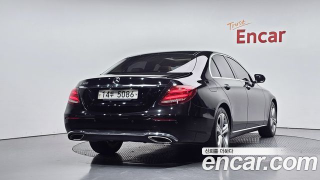 Mercedes-Benz E-Class из Кореи Encar