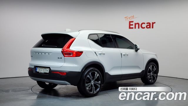 Volvo XC40 B4 Inscription — пробег 33 513 км — фото 2 из 5