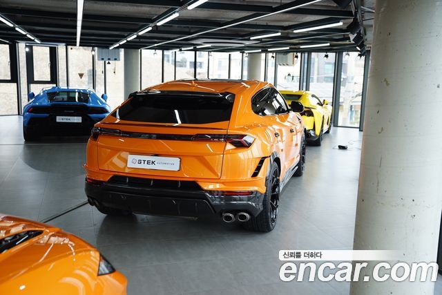 Lamborghini Urus из Кореи Encar
